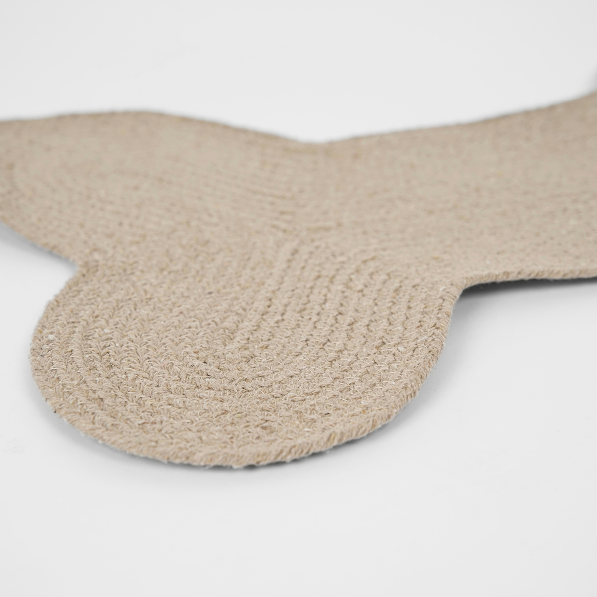 Elli - Tapis d'alimentation tressé en forme d'os - Sand