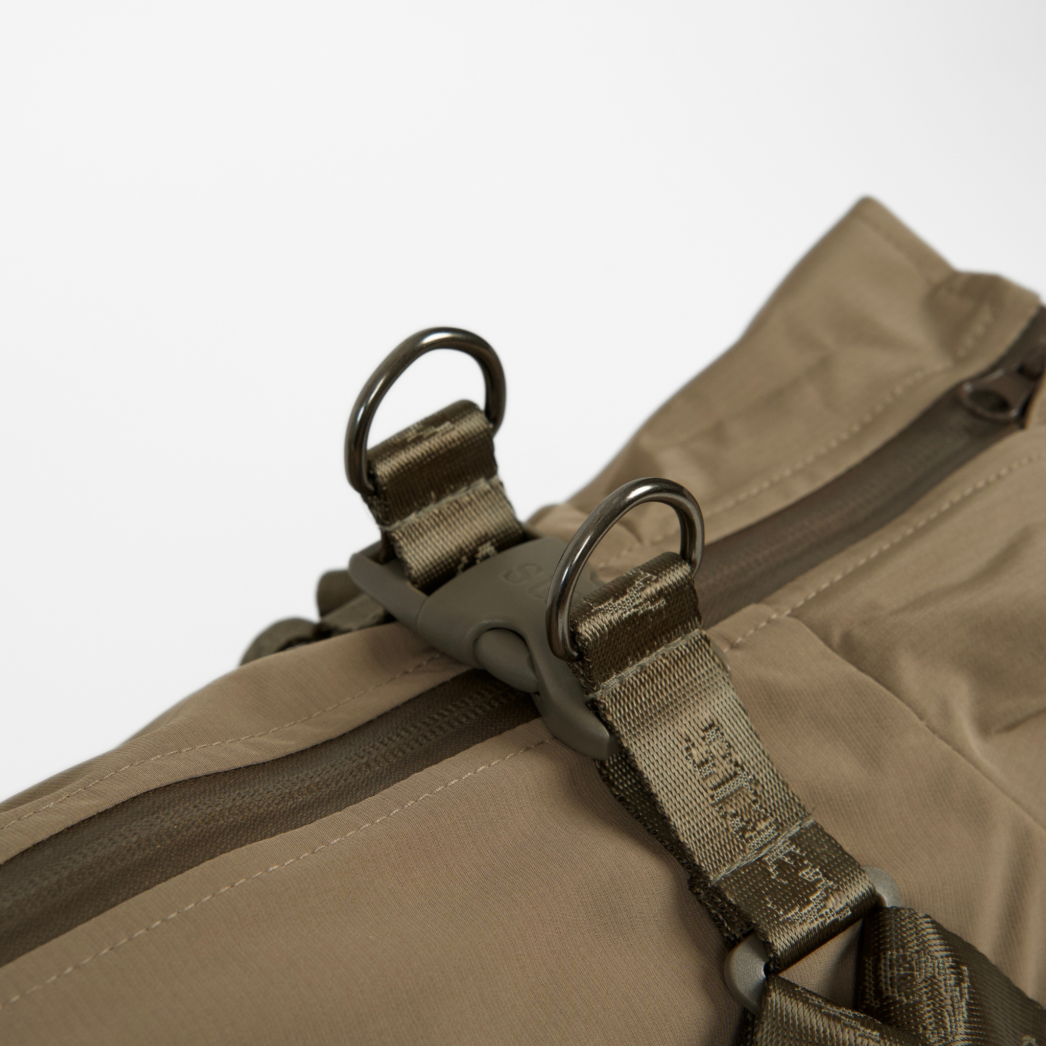 Imperméable pour chien Leva avec harnais | Taupe