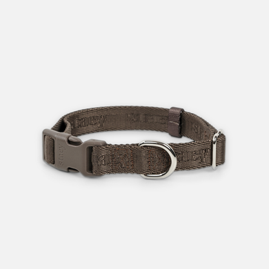 Collier en sangle Elma, couleur Mocca, avec boucle à clic et anneau en D en acier
