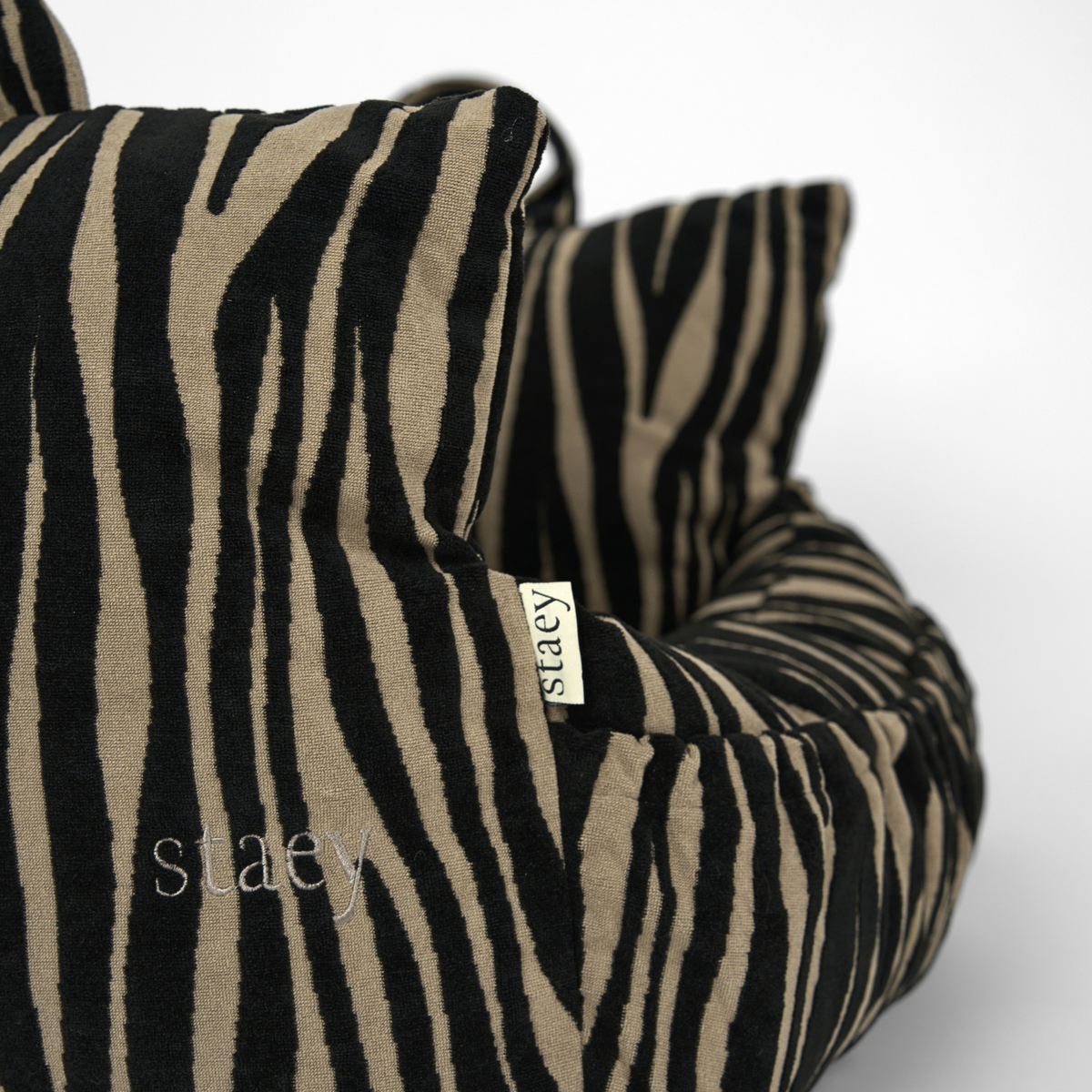 Lara Car Seat | Zebra 2.0