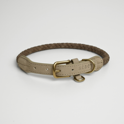 Collier tressé pour chien Kaia en cuir Taupe avec une boucle en laiton